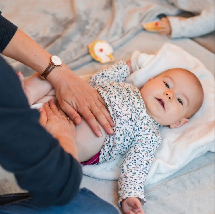 bébé mal au ventre